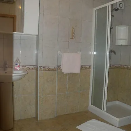 One-bedroom Near Sea 1 زادار