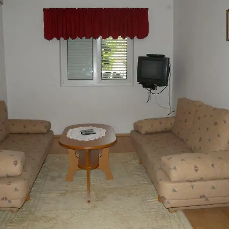 One-bedroom Near Sea 1 شقة زادار
